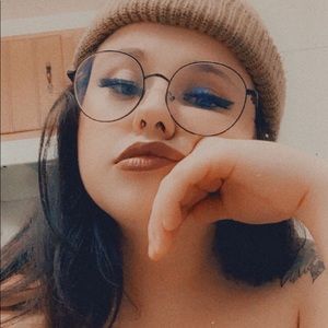 Meet your Posher, Moane